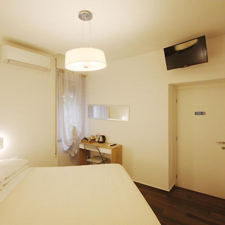Barbj'S Rooms Специя Екстериор снимка