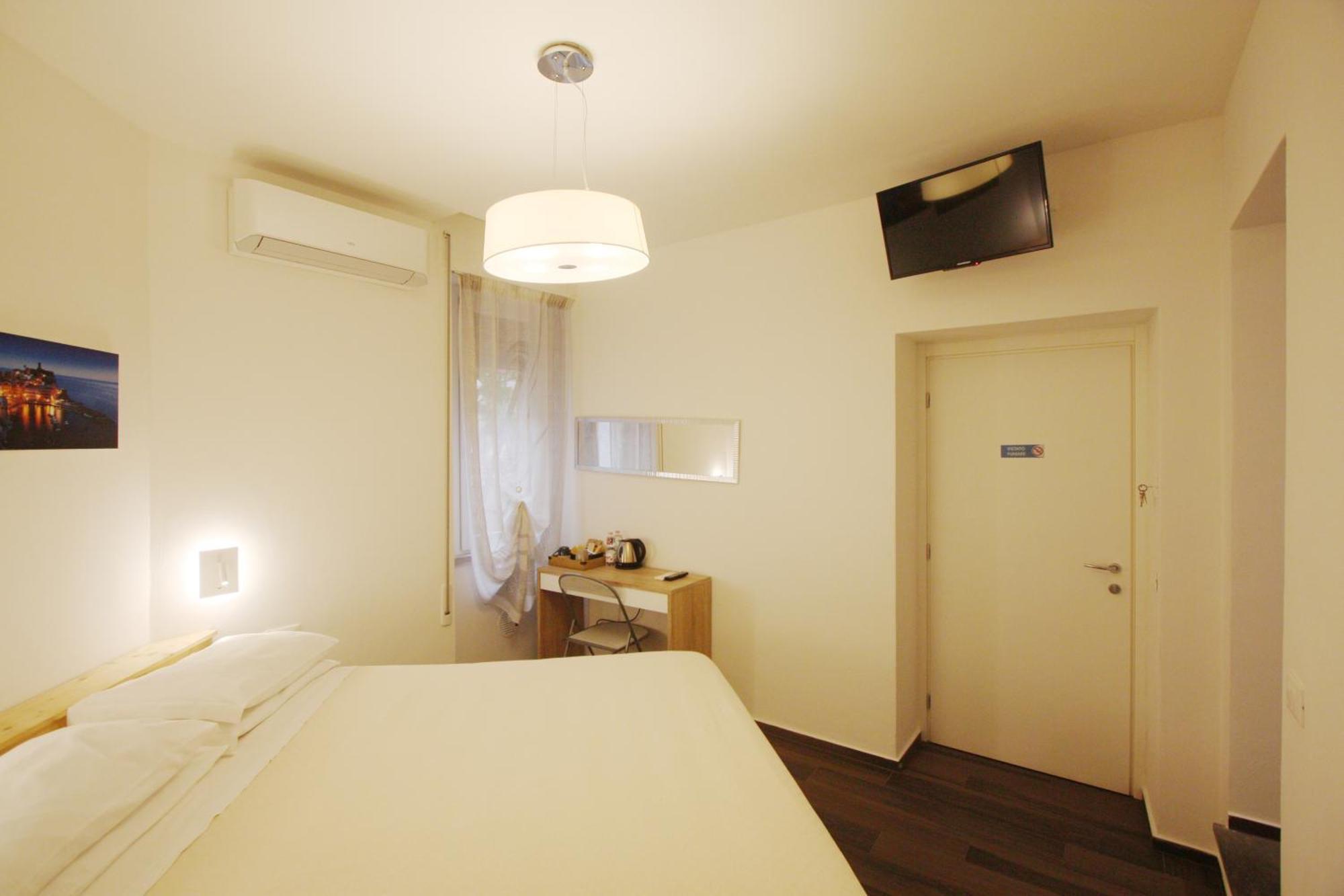 Barbj'S Rooms Специя Екстериор снимка