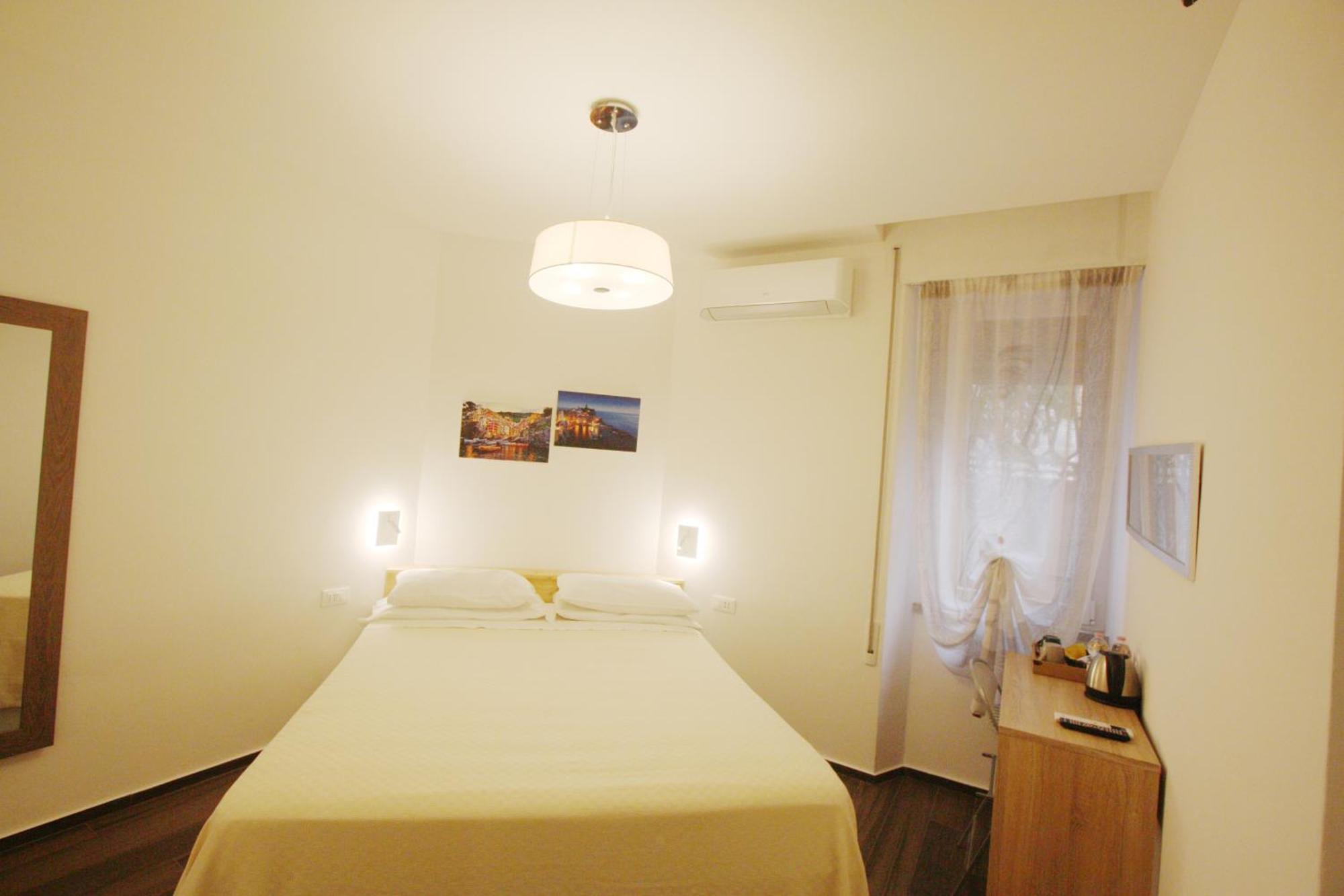 Barbj'S Rooms Специя Екстериор снимка